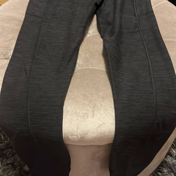 Victoria’s Secret essential pocket legging in heathered black, new, small - Picture 7 of 9